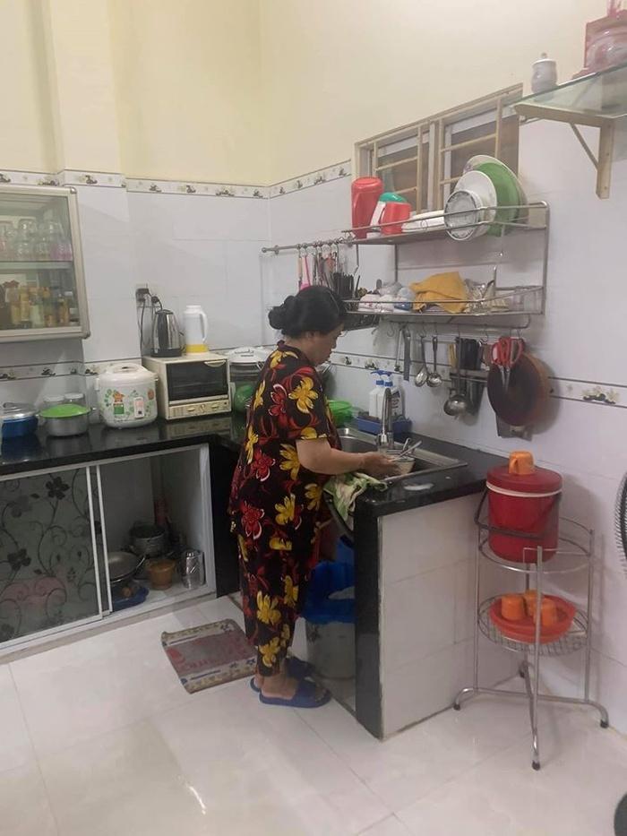 Phát sốt vì bà mẹ chồng xì tin, nghiện tà tưa, yêu mến con dâu như người bạn thân-2