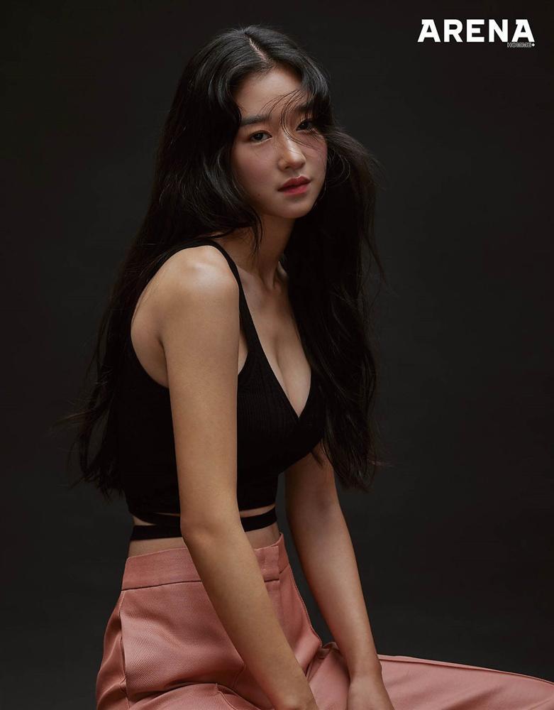 Điên nữ Seo Ye Ji sở hữu mình hạc xương mai - vòng eo siêu thực-11