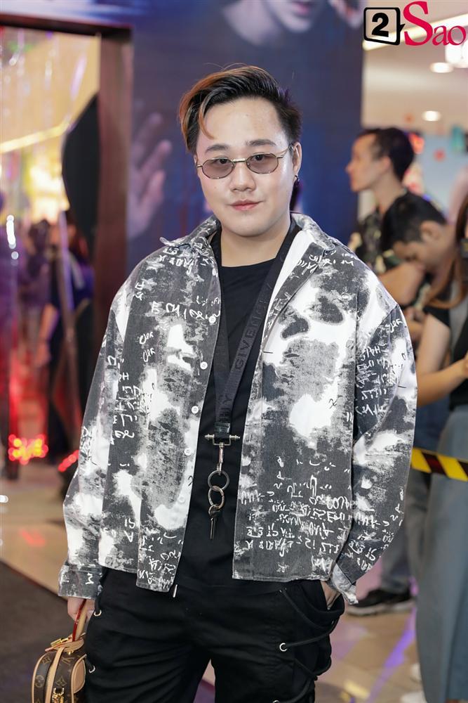 Nhã Phương lẻ bóng đến ủng hộ Ái Phương ra mắt phim mới-18