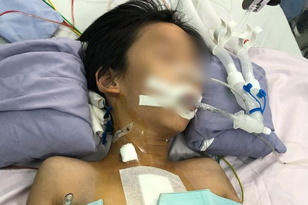 Bé trai 9 tuổi nghi bị mẹ ruột đâm thủng tim đã ăn uống tốt, dự kiến được xuất viện trong tuần tới-1