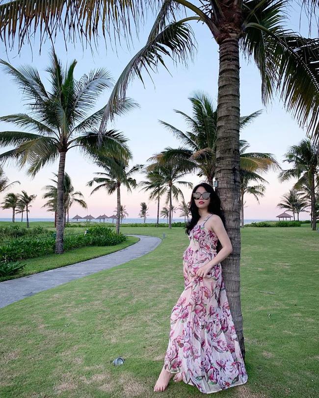 Hằng Túi lộ bụng bầu tuần 24, ngoại hình gầy rộc của bà mẹ 5 con đáng lo ngại-1