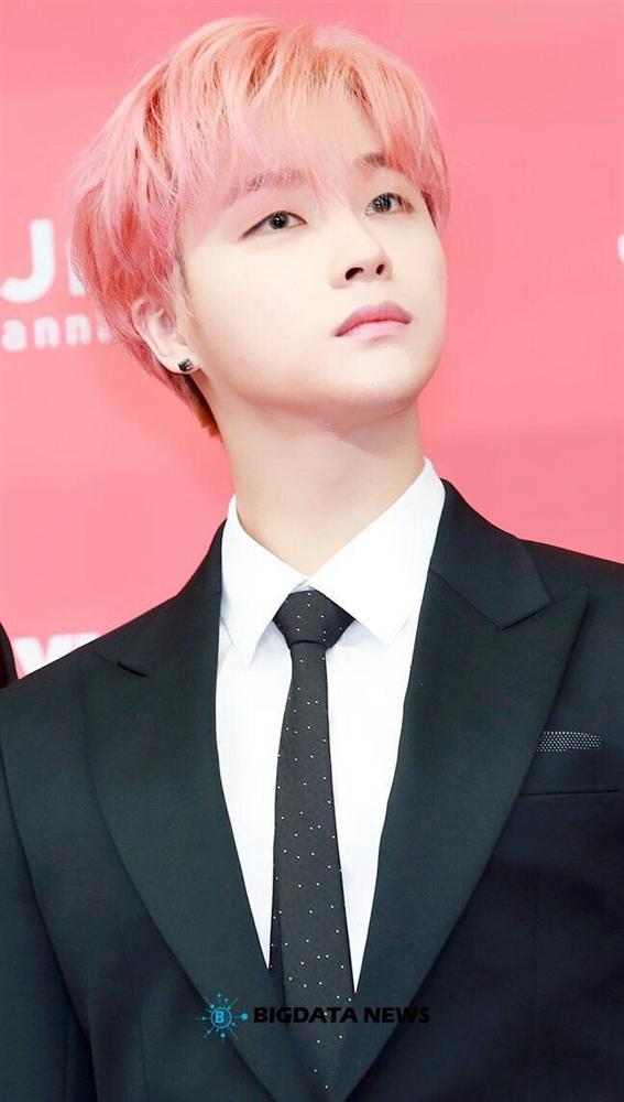 Những idol lớn tướng vẫn bị nhầm là maknae vì gương mặt quá non tơ-3