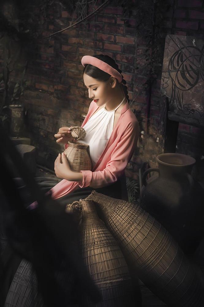 Diễn viên Phạm Hương – gái một con quyến rũ bên sen cuối mùa-7