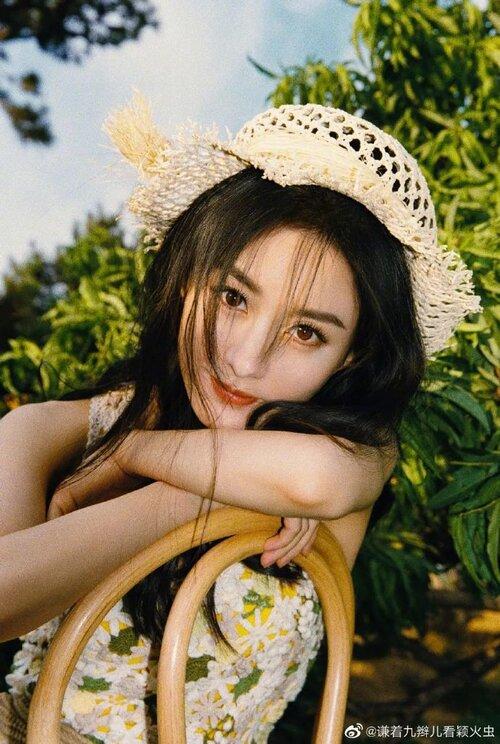 Top 10 Nữ diễn viên Trung Quốc sở hữu phim có lượt xem cao nhất Youtube: Triệu Lệ Dĩnh trở thành Bà hoàng, Trịnh Sảng vượt hạng Dương Mịch-2