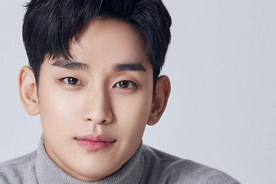 Nét tướng của người đàn ông tài giỏi, hết lòng yêu thương vợ con