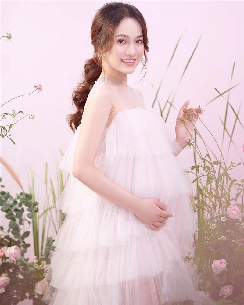 Ảnh bầu sao Việt: Người thích Tây hóa nên mất sang, người vẽ toàn thân lại độc đáo-2