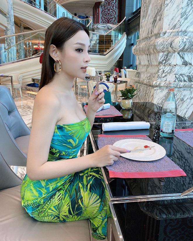 Hội bạn thân 10 năm Huyền Baby hội ngộ, có quá nhiều sự giàu sang và nhan sắc trong một khung hình-3