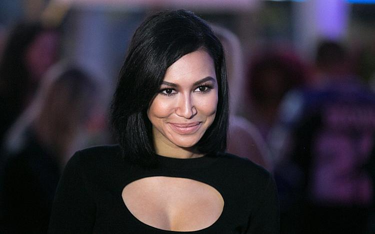 Sao phim Glee mất tích, con trai nói mẹ xuống hồ bơi nhưng không trở lại-1