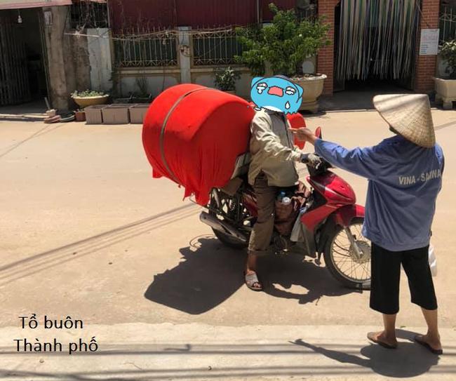 Đặt ghế tình yêu đổi gió với vợ nhưng sợ hàng xóm bàn tán, anh chàng dặn shipper giữ kín bí mật nào ngờ gặp tai nạn-1