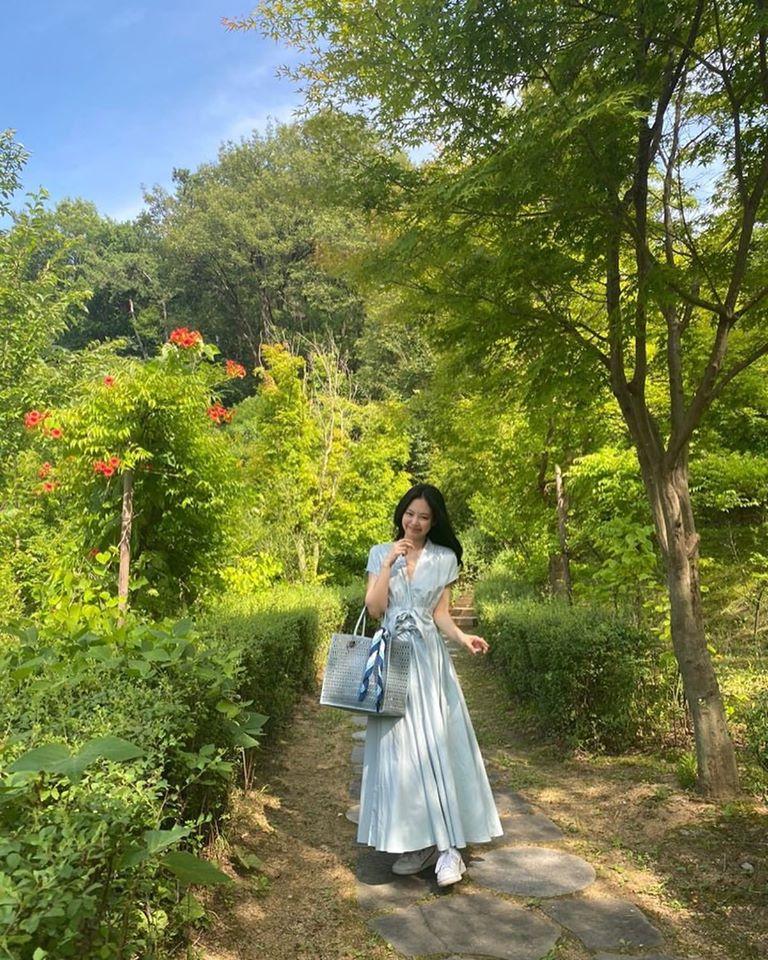 Công chúa Jennie có gì mà các nhiếp ảnh gia Cannes đồng loạt hô tên   Phong cách sao  Việt Giải Trí