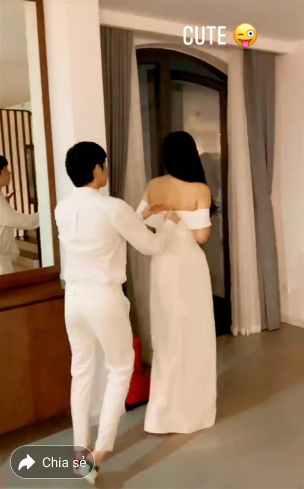 Phát sốt với clip Noo Phước Thịnh kéo khóa váy cho Mai Phương Thúy-5