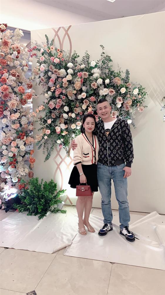 Lấy chồng 10 năm sinh liền 6 nhóc, mẹ trẻ Hà Nội kể chuyện yêu đương vẫn mặn như ngày đầu-3