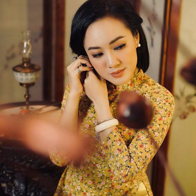 Màn đọ sắc hiếm có giữa hai visual hàng đầu VTV, khó nhận ra họ lệch nhau tận 10 tuổi-4