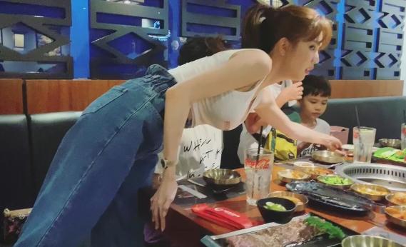 Khả năng biến hóa vòng 1 thoắt phồng thoắt xẹp điên đảo của Ngọc Trinh-8