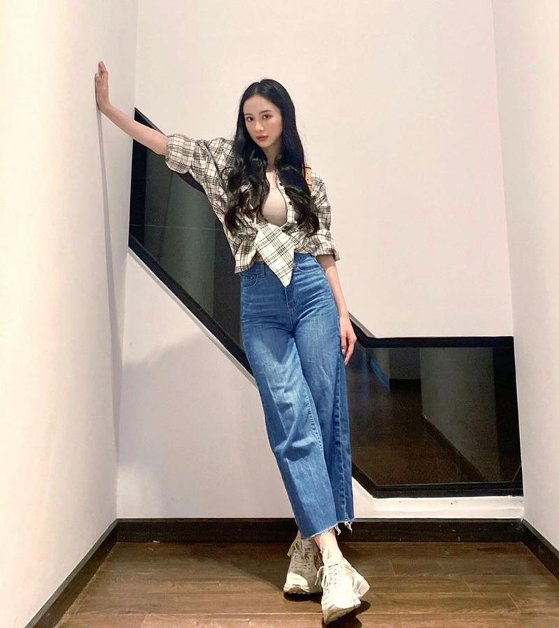 Chi Pu sexy - Phương Ly nữ tính bất ngờ khi cùng diện đầm tím-4