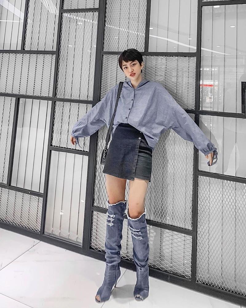 Chi Pu sexy - Phương Ly nữ tính bất ngờ khi cùng diện đầm tím-10