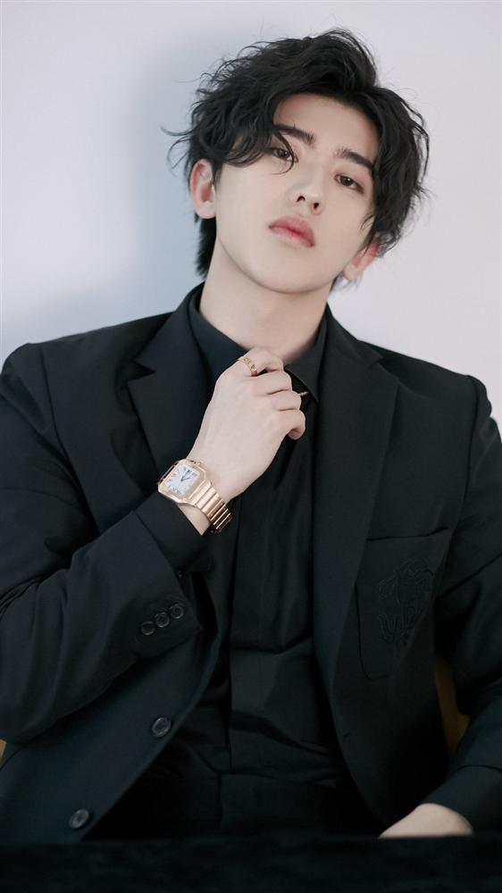 Thái Từ Khôn vẫn đẹp xuất sắc trong ảnh chụp vội bởi người qua đường-3