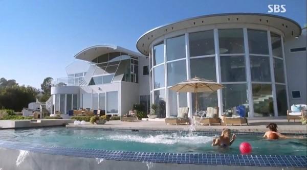 Mãn nhãn những căn biệt thự nguy nga tráng lệ bậc nhất phim Hàn-9