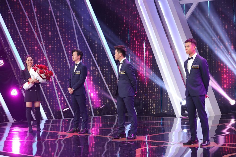 Tư vấn sai cho nữ chính Người Ấy Là Ai, Hương Giang quê độ chạy xuống làm khán giả-3