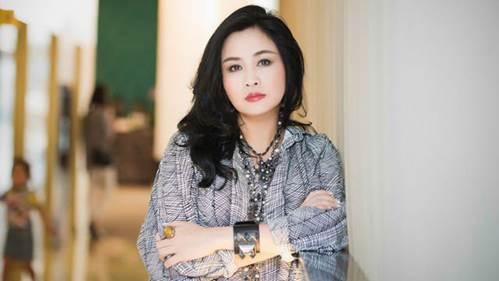 Trầm trồ trước không gian sống tràn ngập tượng Phật của Diva Thanh Lam và mẹ-1