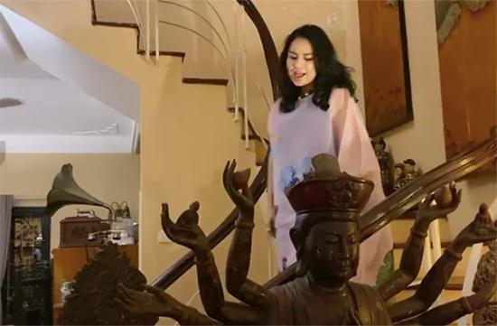 Trầm trồ trước không gian sống tràn ngập tượng Phật của Diva Thanh Lam và mẹ-5