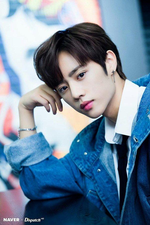 The Boyz Sunwoo bày tỏ xin lỗi khi đăng tải hình ảnh hút thuốc trên bãi biển. Phần lớn các bãi biển ở Hàn Quốc được pháp luật chỉ định là khu vực cấm hút thuốc vì đó là khu vực công cộng. Các cá nhân có thể bị phạt 100.000 won (khoảng 83,3 USD) nếu bị phát hiện hút thuốc ở những khu vực đó.