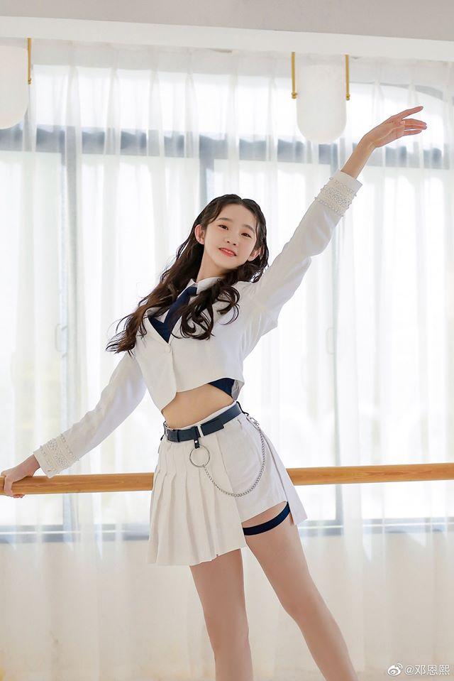 3 idol Trung Quốc bất tài vẫn nổi đình đám nhờ ô dù nâng đỡ-7