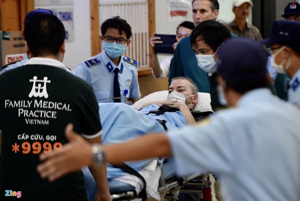 Bệnh nhân 91 lên máy bay bắt đầu hành trình về nước-6