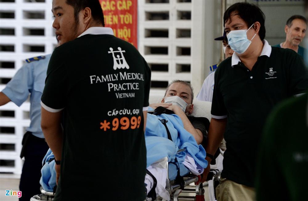 Bệnh nhân 91 lên máy bay bắt đầu hành trình về nước-9