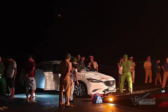 Xế hộp lao xuống biển ở Hạ Long, người thứ 4 tử vong