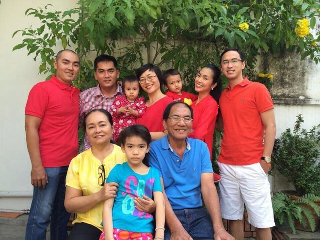 Tăng Thanh Hà khoe ảnh bên mẹ và chị gái-2