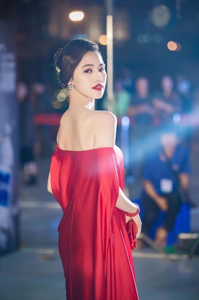 Jolie Nguyễn nói về nguồn gốc của hàng trăm món đồ hiệu sang chảnh nhiều tỷ đồng-8