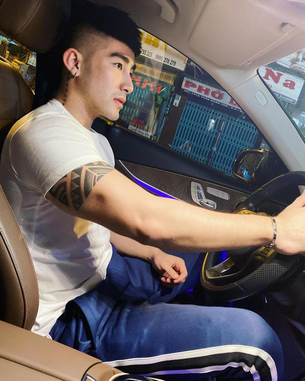 Tú ông Lục Triều Vỹ lột xác từ hot teen chân quê thành hot boy 6 múi đầy hàng hiệu-12