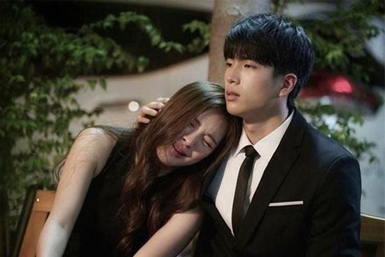 Lên thăm chồng để 'kiếm thằng cu', tôi toát mồ hôi nghe tiếng người thút thít trong phòng trọ