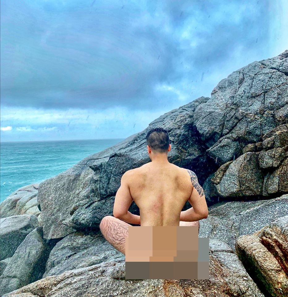 Ngượng chín mặt với loạt ảnh khỏa thân của tú ông Lục Triều Vỹ-16