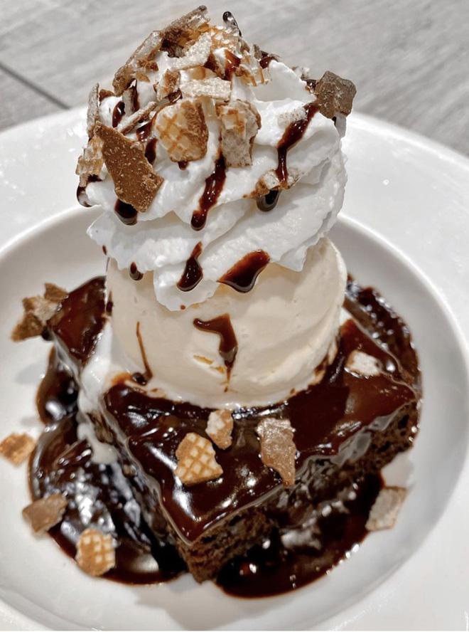 Đăng ảnh đồ ăn kín Instagram, BB Trần khiến Hari Won phải thốt lên: Đừng up nữa, chị thèm lắm rồi!-4