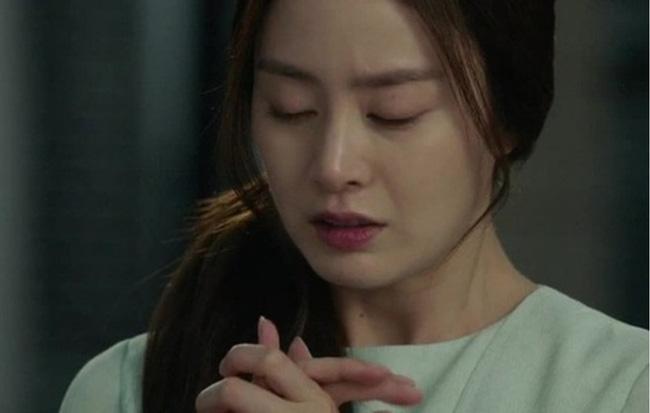 Tiếng cọt kẹt lúc nửa đêm làm tôi tỉnh giấc, phát hiện chồng mình lúi húi làm hành động giận tím người-1