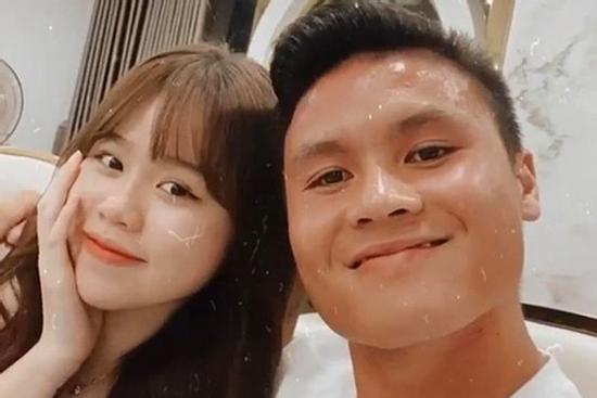 Huỳnh Anh công khai ảnh bên Quang Hải sau ồn ào, khẳng định tình cảm vẫn mặn nồng