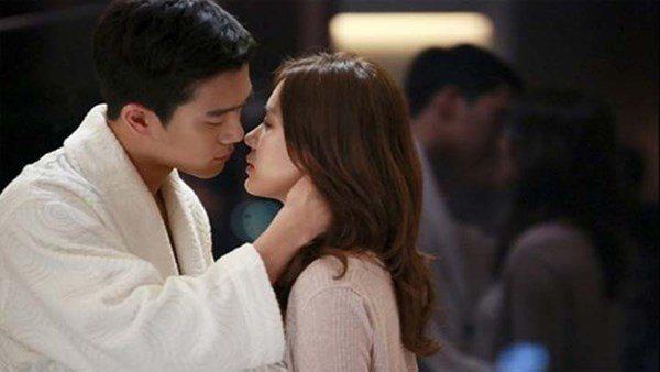 Bủn rủn gặp vợ ôm bồ vào nhà nghỉ, tôi chạy lại nhét thứ này vào tay rồi về thẳng-1