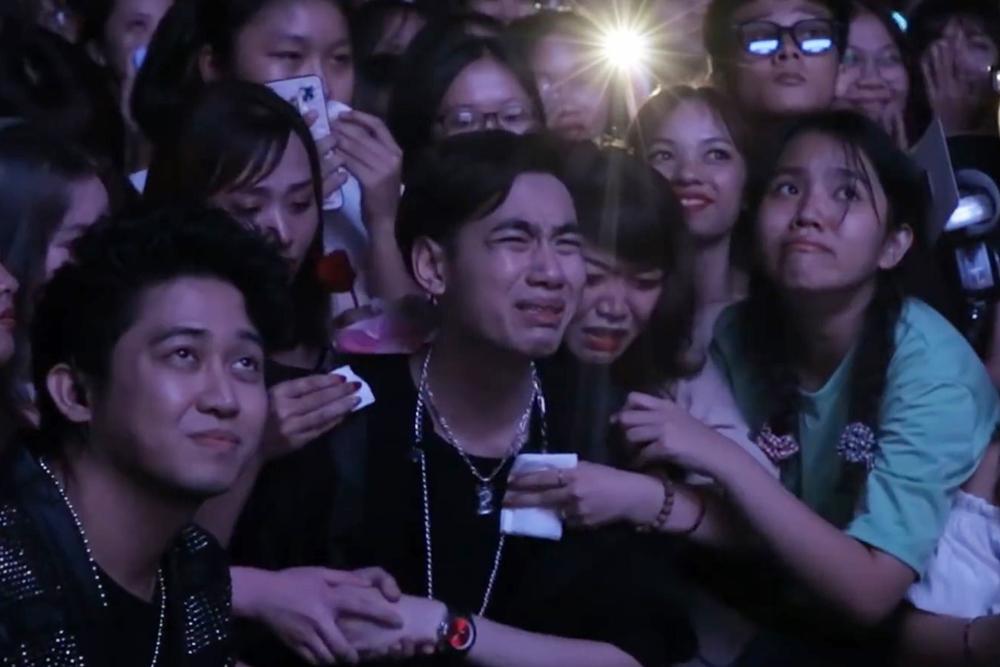 K-ICM: Không ai dạy tôi cách khóc đẹp-4