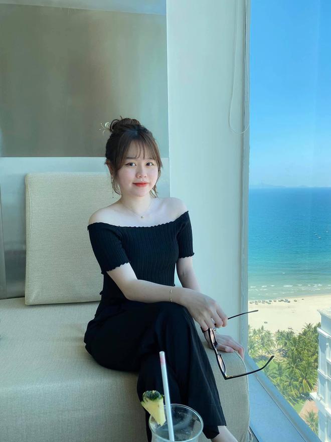 Huỳnh Anh được đồng nghiệp của Quang Hải gọi là quý bà vì kiểu tóc, trang phục-1