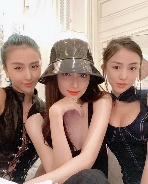 Hội chị em chẳng chung huyết thống vẫn giống nhau kết nạp thêm Huyền Baby - Hạnh Sino và Hương Giang - Salim, Quỳnh Anh Shyn-4