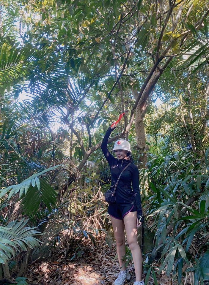 9X băng rừng tìm đến tọa độ sống ảo Mũi Nghê đẹp hiếm có ở Đà Nẵng-2