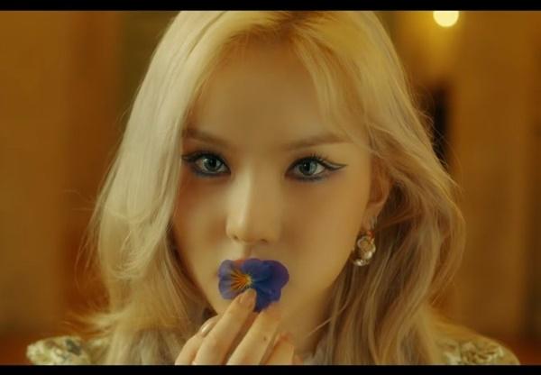 Apple G-Friend: 9 bí ẩn kết nối MV của BTS, TXT, G-Friend còn lâu bạn mới biết-6