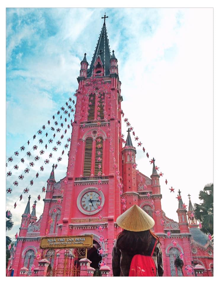 Giới trẻ khoe ảnh check-in nhà thờ màu hồng có 1-0-2 ở Sài Gòn-8