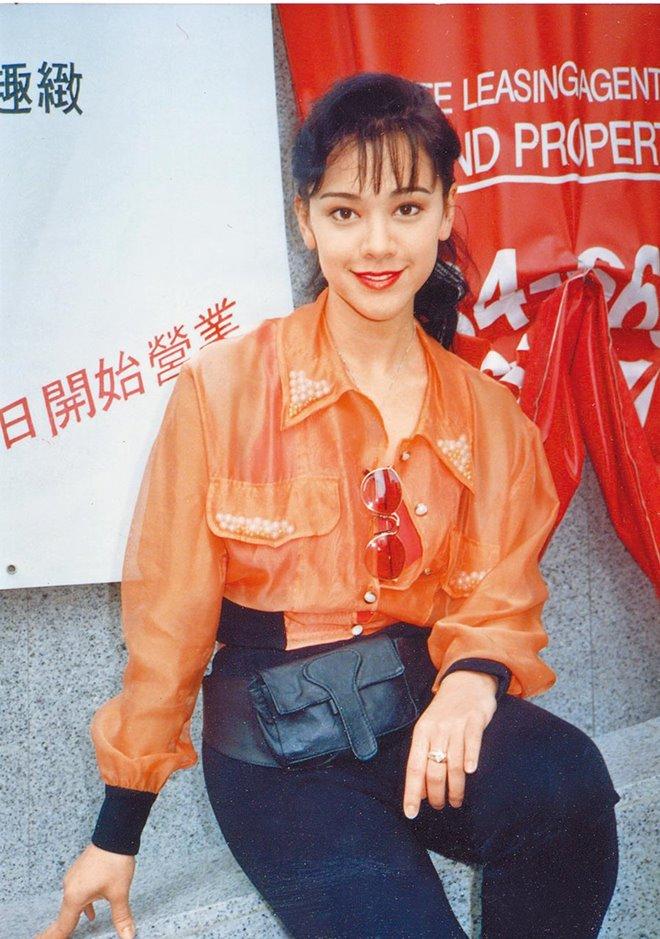 Á hậu Hong Kong lấy chồng vẫn đóng phim 18+, hết thời về làm nhà bảo tồn thiên nhiên-1