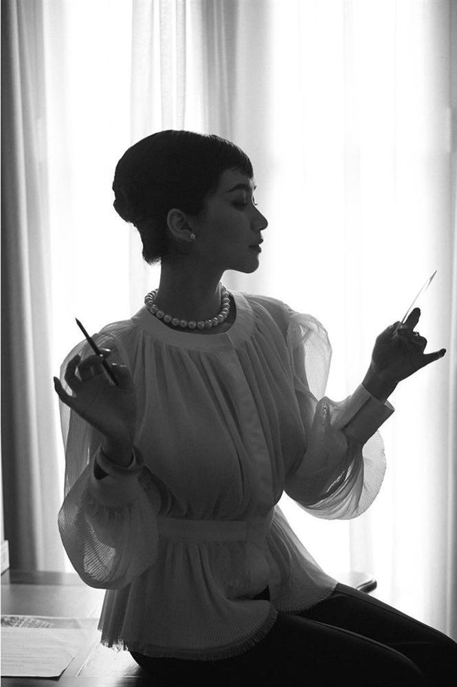 Hòa Minzy chuộng phong cách cổ điển, đằm thắm như quý bà sau tin đồn sinh con-13