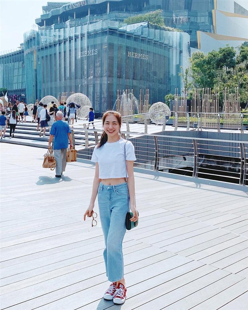 Hòa Minzy chuộng phong cách cổ điển, đằm thắm như quý bà sau tin đồn sinh con-4