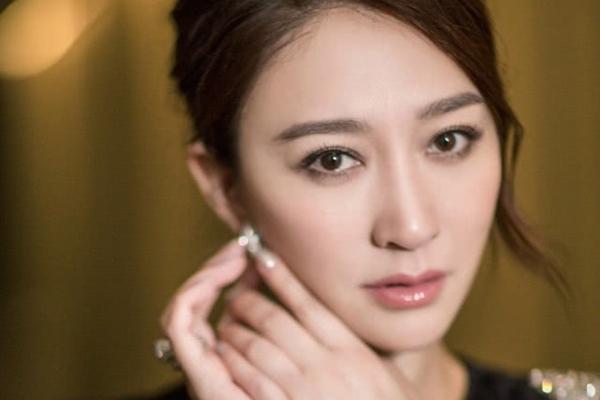 Đệ nhất mỹ nữ cổ điển xứ Trung tự biến mình thành thảm họa mặt rắn-9