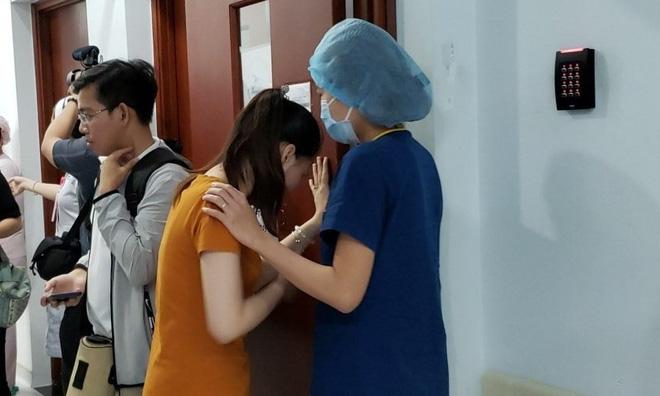 Cập nhật: Hình ảnh từ phòng đại phẫu sinh tử, tách 2 bé dính nhau khó nhất Việt Nam-5